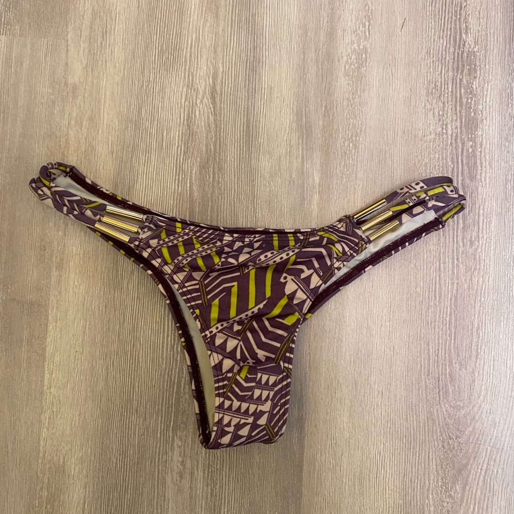 NWOT Victoria’s Secret XS ruched strapy itsy